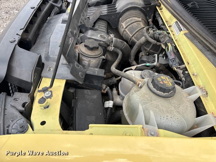 image for item EG9022 2019 Ford E450 Super Duty refrigerated delivery truck