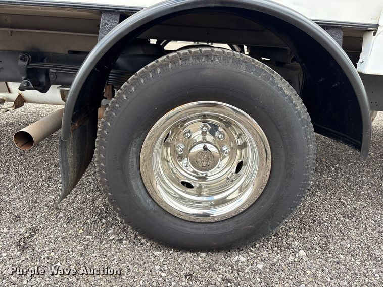 image for item EG9022 2019 Ford E450 Super Duty refrigerated delivery truck