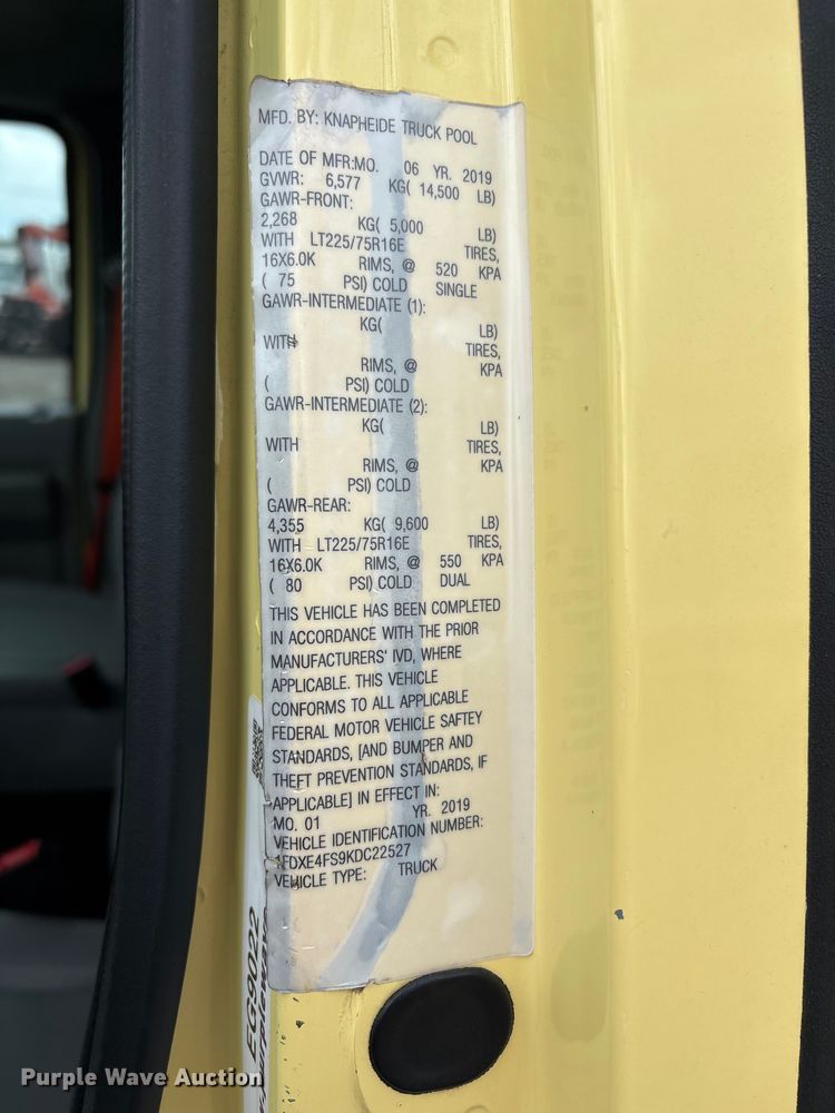 image for item EG9022 2019 Ford E450 Super Duty refrigerated delivery truck
