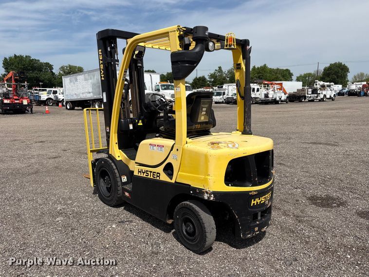 image for item EG9036 2016 Hyster H50T forklift