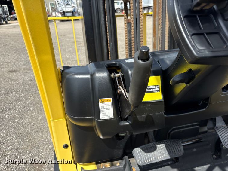 image for item EG9036 2016 Hyster H50T forklift