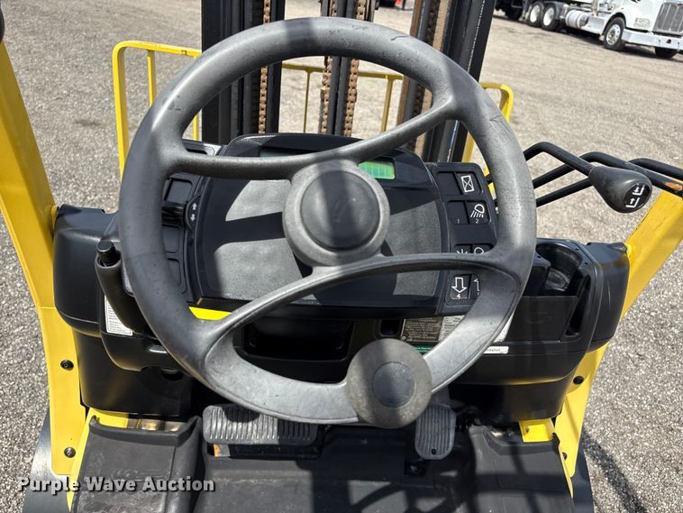 image for item EG9036 2016 Hyster H50T forklift
