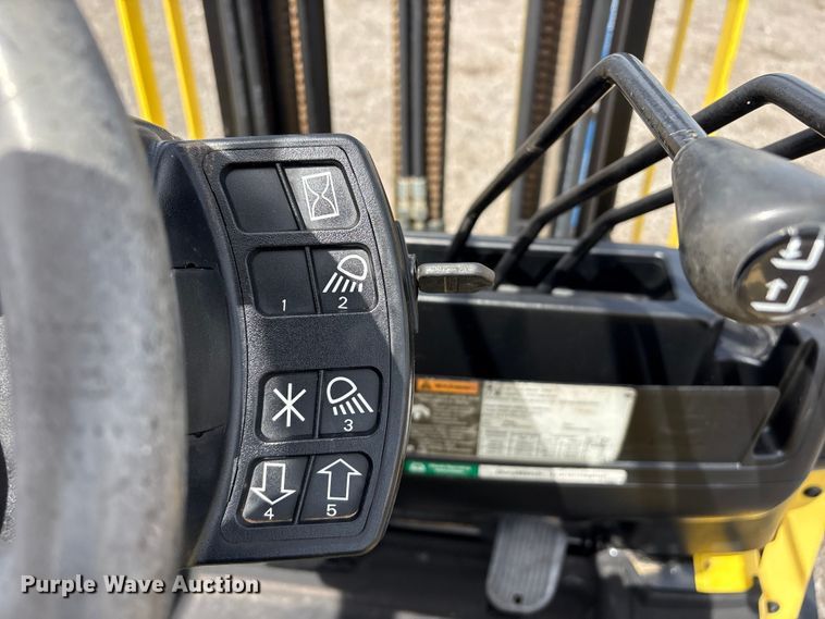 image for item EG9036 2016 Hyster H50T forklift
