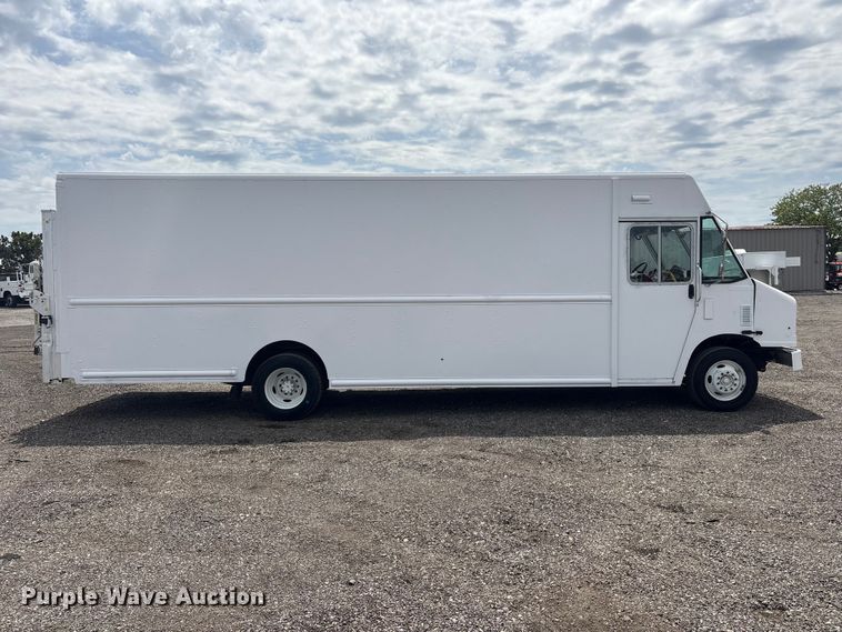 image for item EG9039 2016 Ford F59 delivery truck