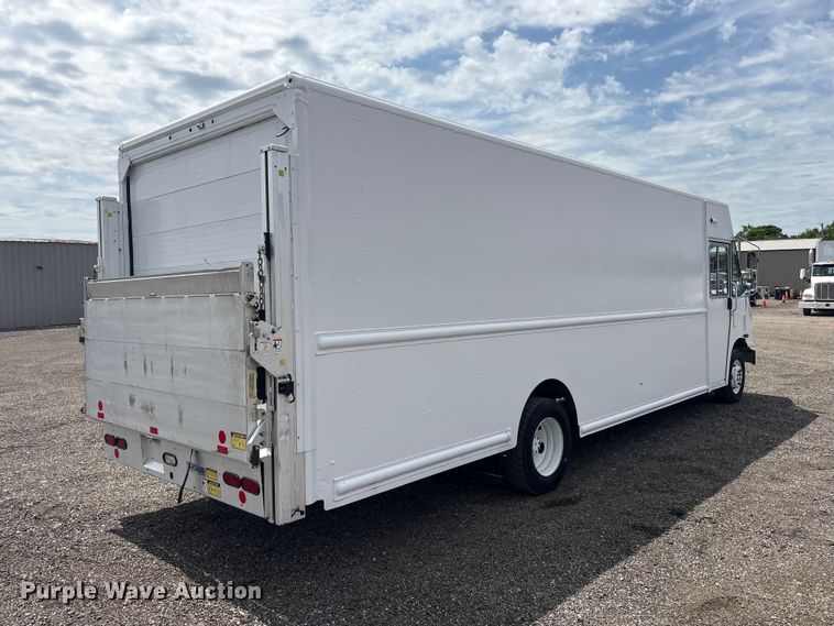 image for item EG9039 2016 Ford F59 delivery truck