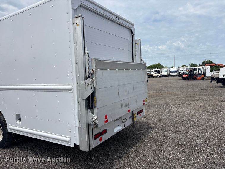 image for item EG9039 2016 Ford F59 delivery truck