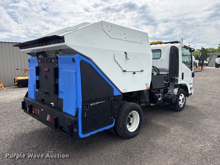 image for item EG9040 2016 Isuzu NPR street sweeper truck
