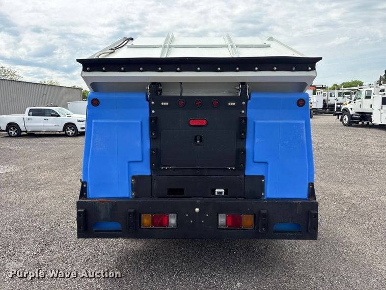 image for item EG9040 2016 Isuzu NPR street sweeper truck