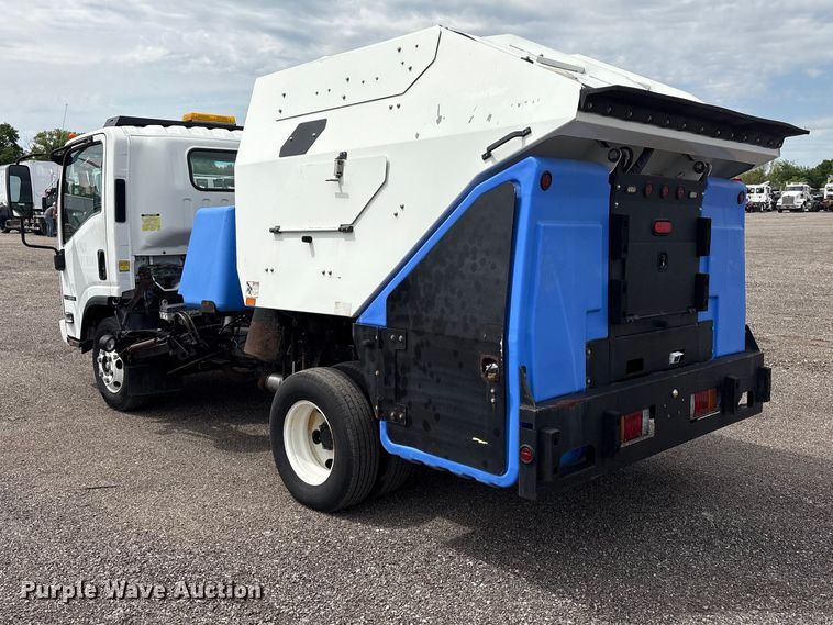 image for item EG9040 2016 Isuzu NPR street sweeper truck