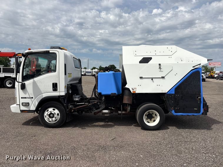 image for item EG9040 2016 Isuzu NPR street sweeper truck