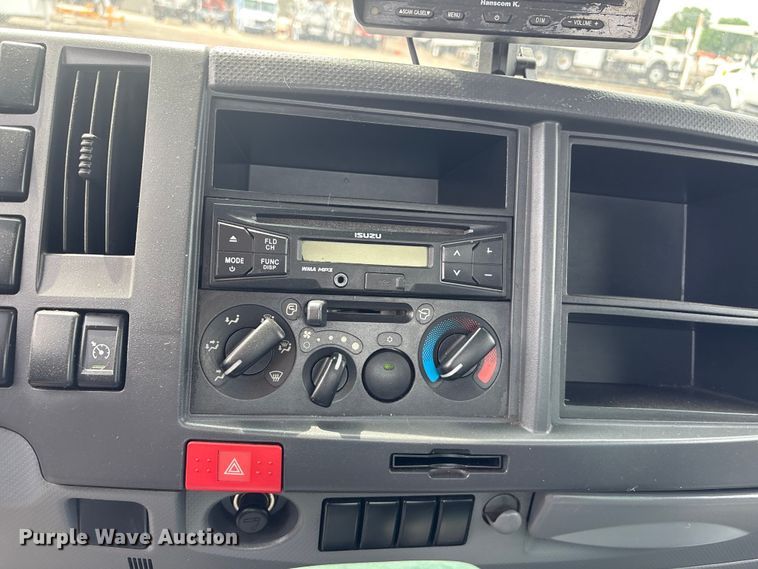image for item EG9040 2016 Isuzu NPR street sweeper truck