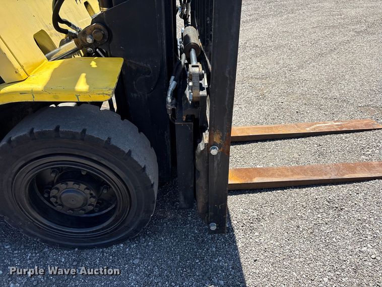 image for item EG9073 2004 Hyster H80XM forklift