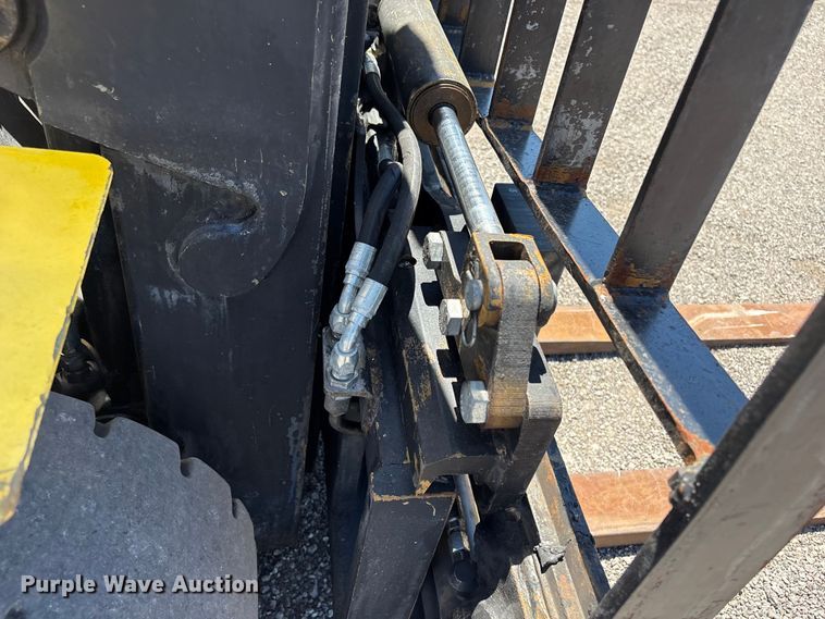 image for item EG9073 2004 Hyster H80XM forklift