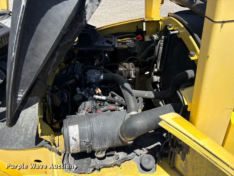 image for item EG9073 2004 Hyster H80XM forklift