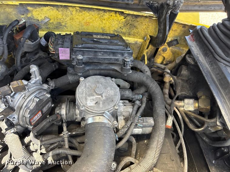 image for item EG9073 2004 Hyster H80XM forklift