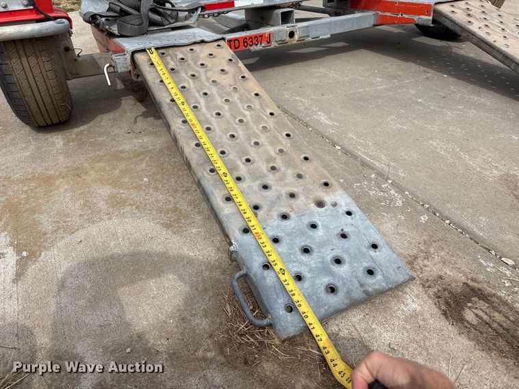 image for item EI5802 2000 U-Haul tow dolly trailer