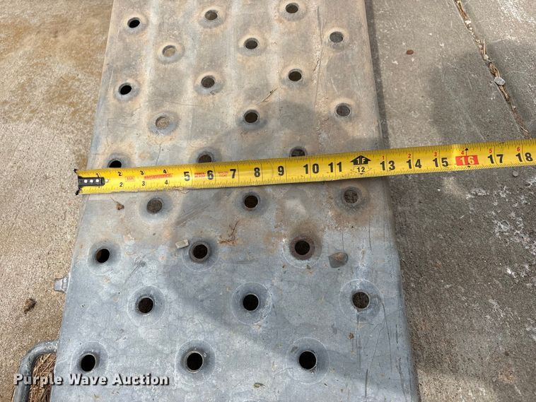 image for item EI5802 2000 U-Haul tow dolly trailer