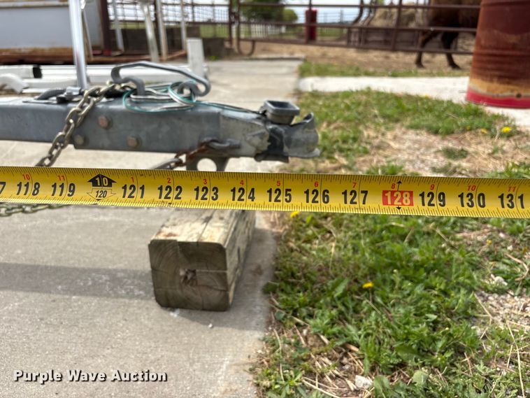 image for item EI5802 2000 U-Haul tow dolly trailer