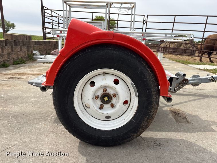 image for item EI5802 2000 U-Haul tow dolly trailer