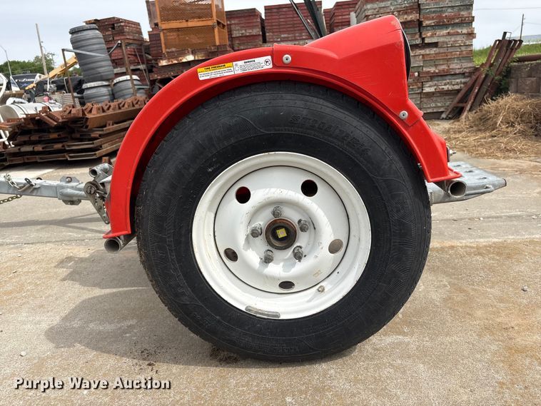 image for item EI5802 2000 U-Haul tow dolly trailer