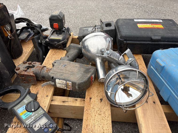 image for item EI5819 Tools