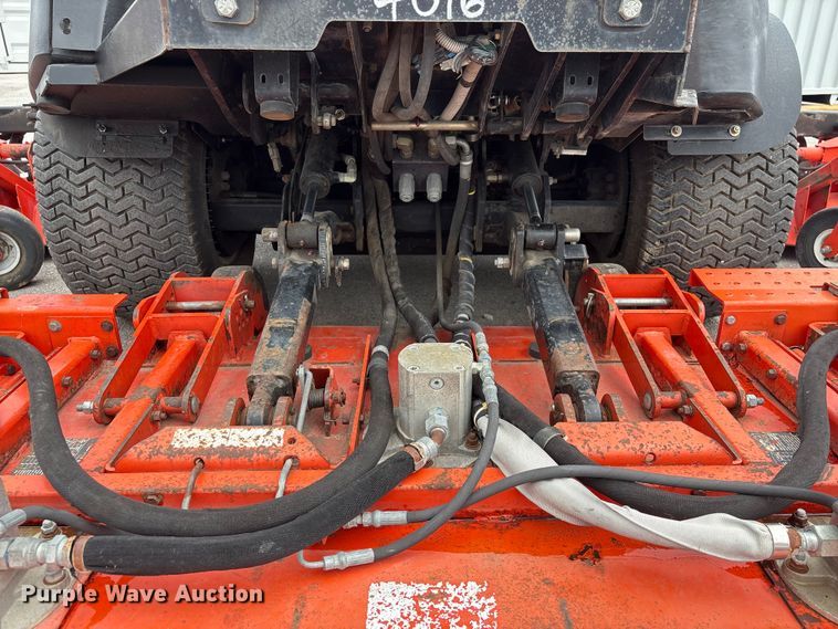 image for item EI5822 2006 Jacobsen HR9016 lawn mower