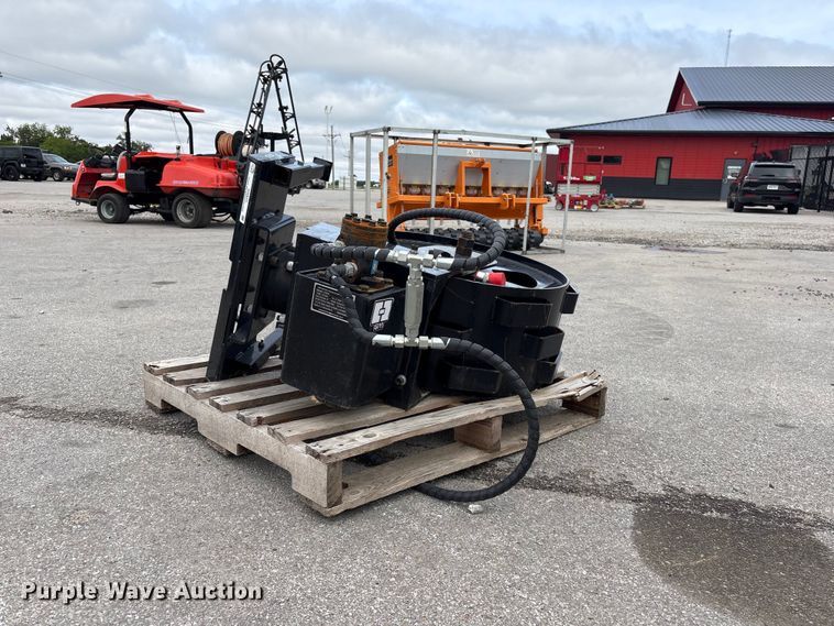 image for item EI5825 2026 Giyi CW44 skid steer compaction wheel
