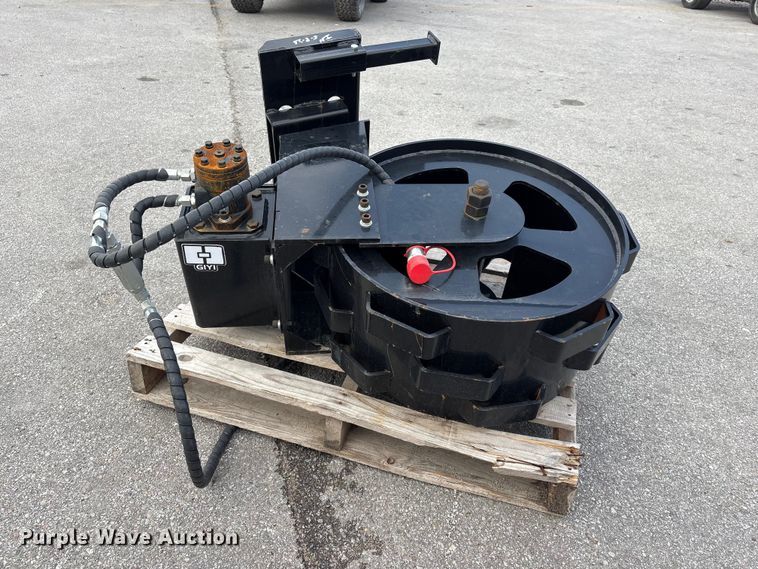 image for item EI5825 2026 Giyi CW44 skid steer compaction wheel