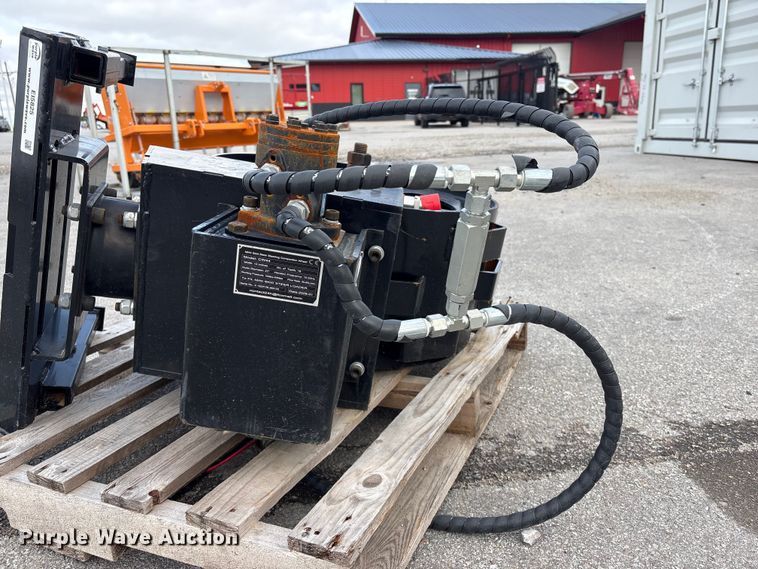image for item EI5825 2026 Giyi CW44 skid steer compaction wheel