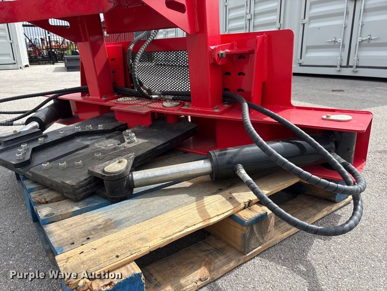 image for item EI5827 2026 Giyi TS75 Skid steer tree shear