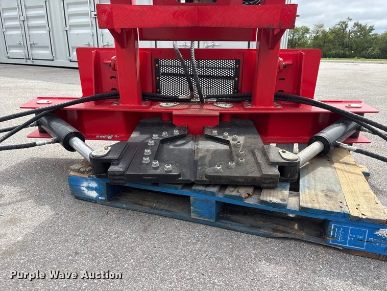 image for item EI5827 2026 Giyi TS75 Skid steer tree shear