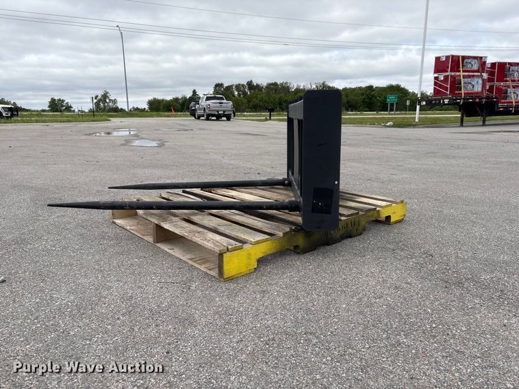 image for item EI5828 Skid steer bale spear