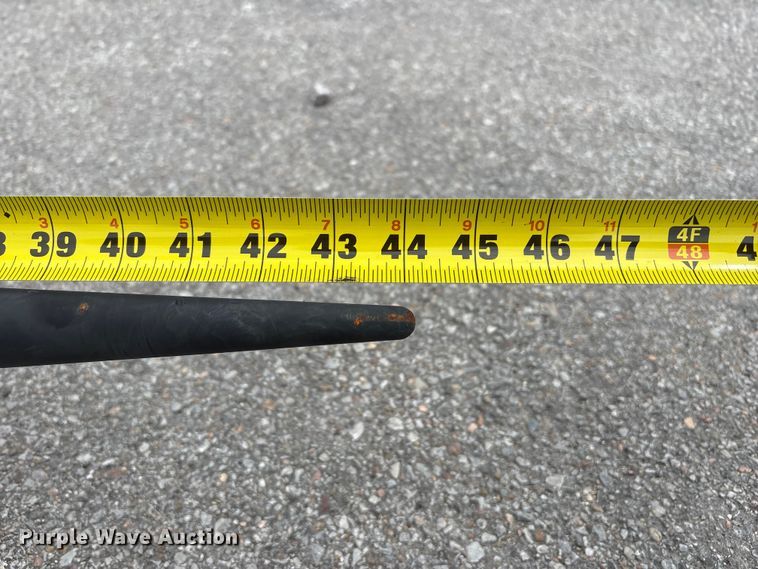 image for item EI5828 Skid steer bale spear