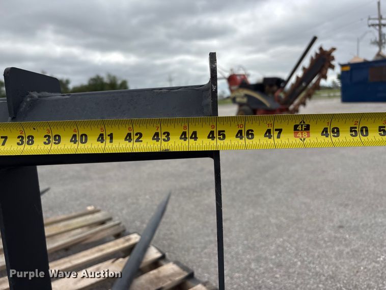 image for item EI5828 Skid steer bale spear