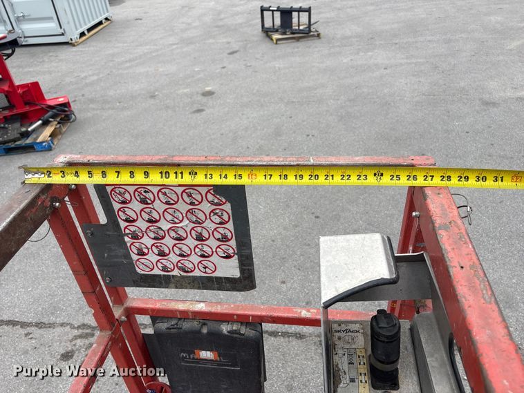 image for item EI5830 2016 Skyjack SJ III-3219 scissor lift