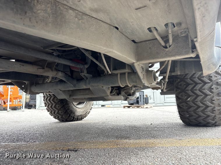 image for item EI5831 2010 Kawasaki Mule 4010 utility vehicle