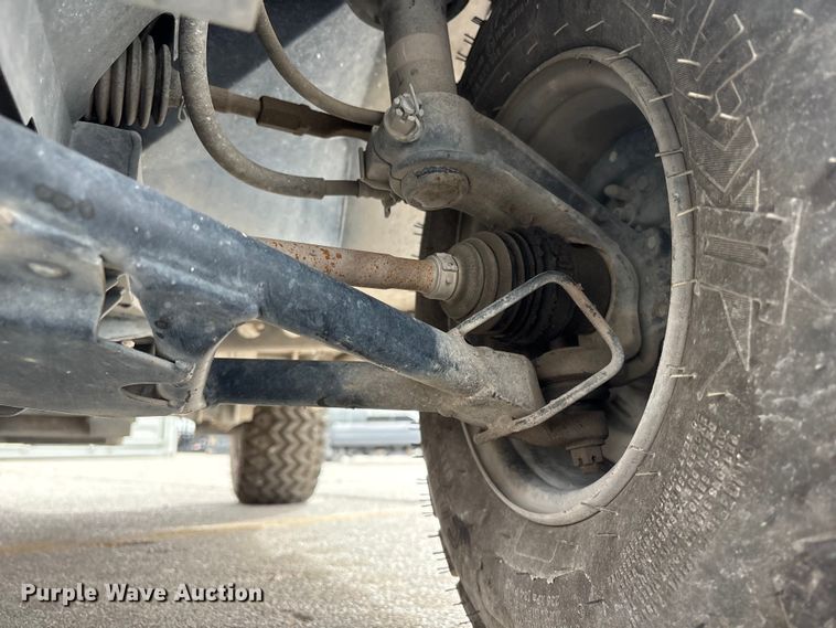 image for item EI5831 2010 Kawasaki Mule 4010 utility vehicle