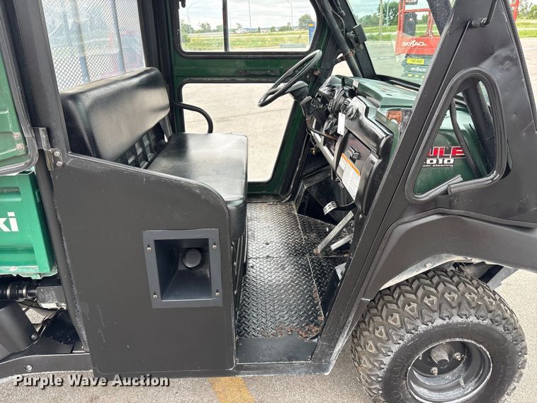 image for item EI5831 2010 Kawasaki Mule 4010 utility vehicle