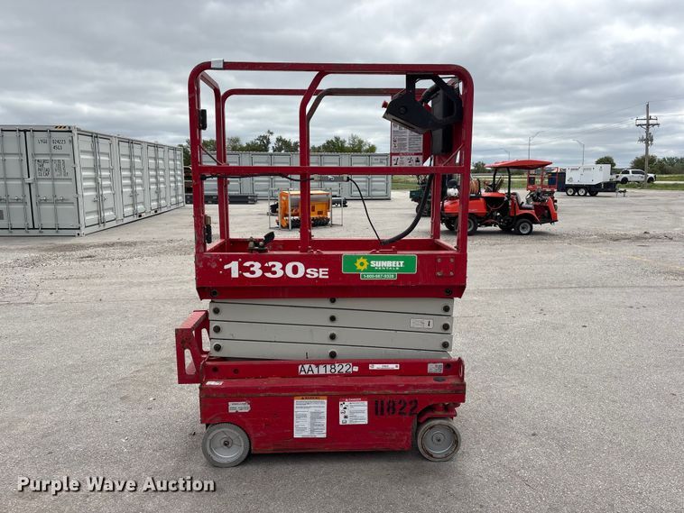 image for item EI5832 2018 MEC 1330SE scissor lift