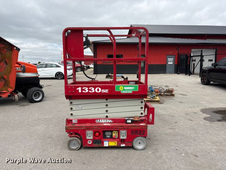 image for item EI5832 2018 MEC 1330SE scissor lift