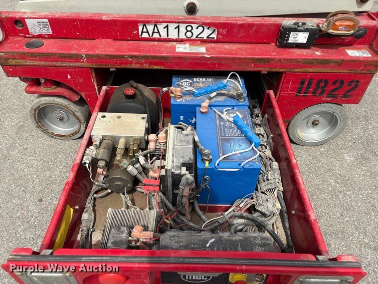 image for item EI5832 2018 MEC 1330SE scissor lift