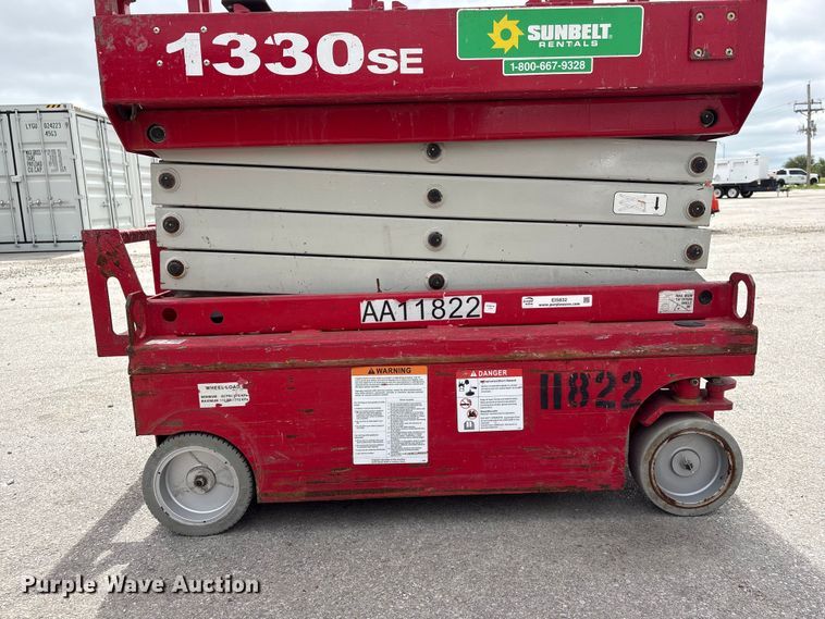 image for item EI5832 2018 MEC 1330SE scissor lift