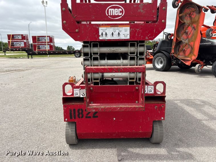 image for item EI5832 2018 MEC 1330SE scissor lift