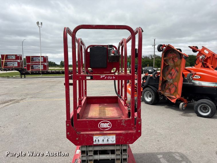 image for item EI5832 2018 MEC 1330SE scissor lift