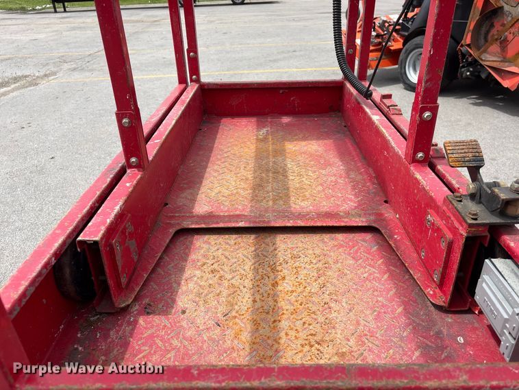 image for item EI5832 2018 MEC 1330SE scissor lift