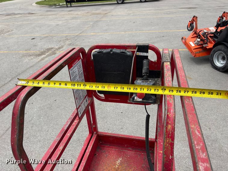 image for item EI5832 2018 MEC 1330SE scissor lift