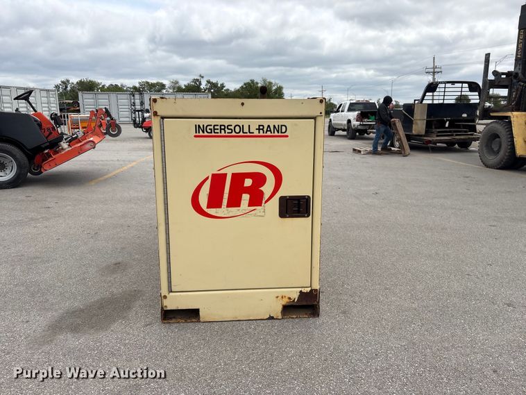 image for item EI5833 2005 Ingersoll - Rand P185WJDU air compressor