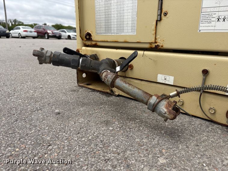 image for item EI5833 2005 Ingersoll - Rand P185WJDU air compressor