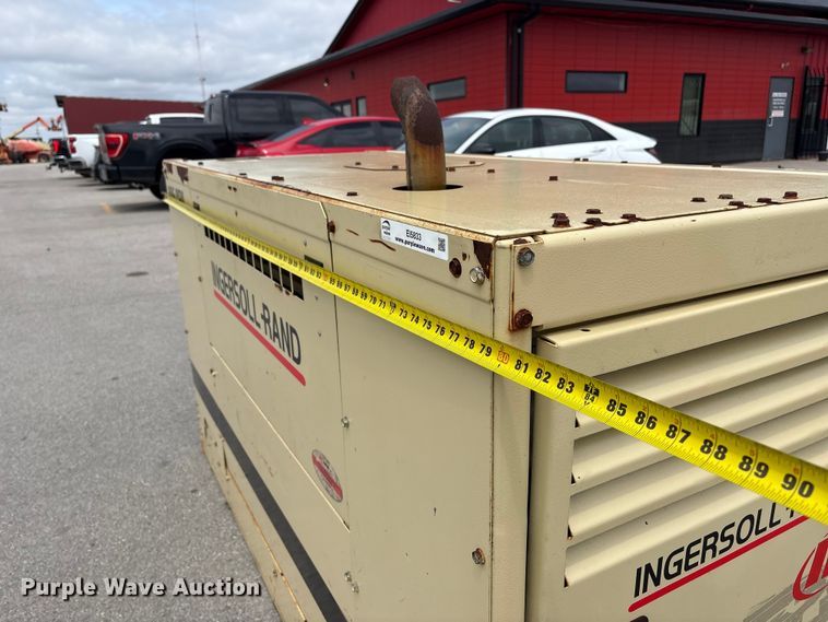 image for item EI5833 2005 Ingersoll - Rand P185WJDU air compressor