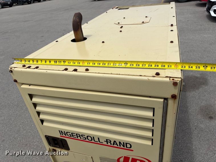 image for item EI5833 2005 Ingersoll - Rand P185WJDU air compressor